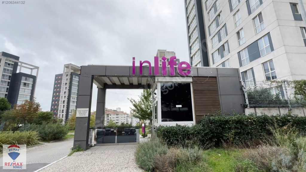 Ataşehir İnlife Sitesinde Özel Dekorasyonlu Satılık Daire